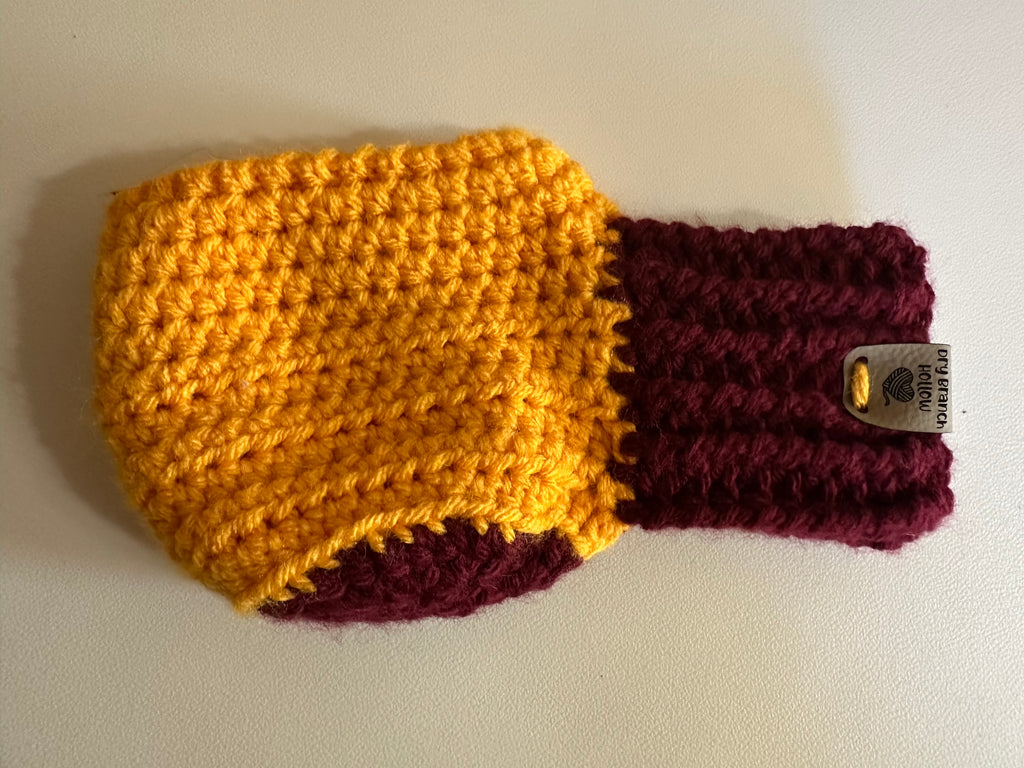 Burgandy and Gold Drink Mitt